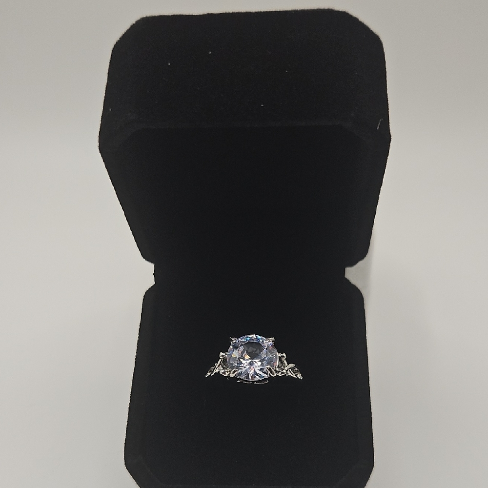 Source Unknown Silver Ring with Clear Gemstone